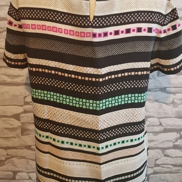 DIANE Von FURSTENBERG 100% silk short sleeve blouse top keyhole geometric 8/10uk - Picture 4 of 8